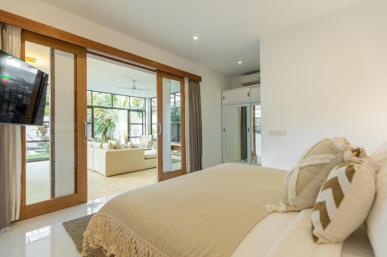 Villa Lumut 3 Bedrooms Central Seminyak 외부 사진