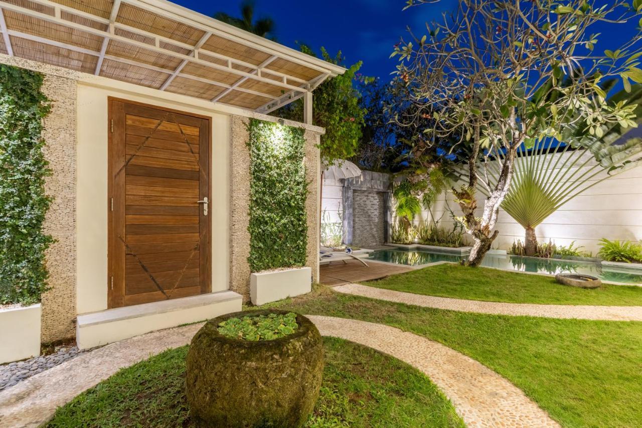Villa Lumut 3 Bedrooms Central Seminyak 외부 사진