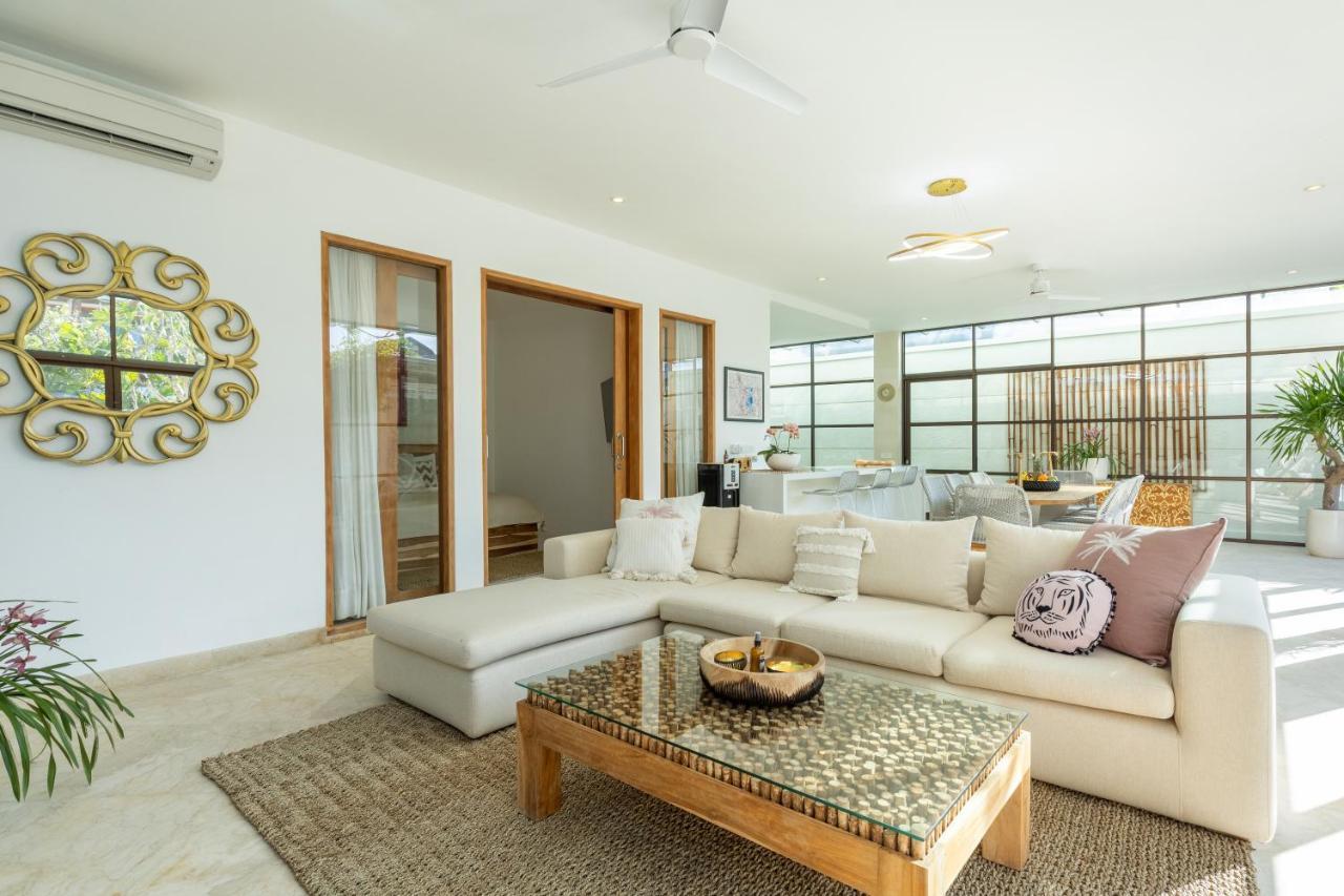 Villa Lumut 3 Bedrooms Central Seminyak 외부 사진