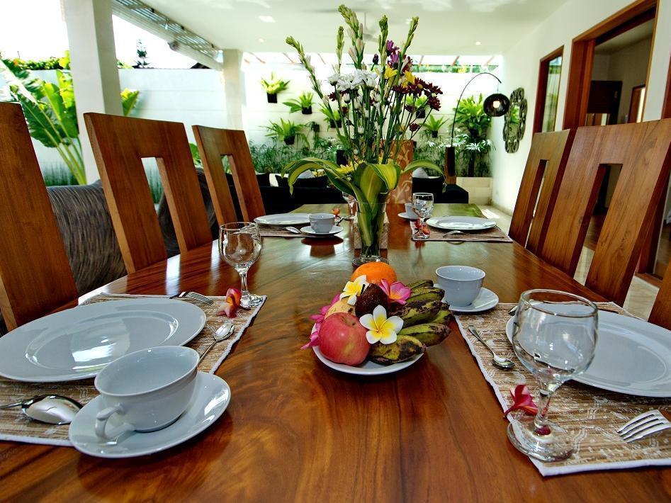 Villa Lumut 3 Bedrooms Central Seminyak 외부 사진