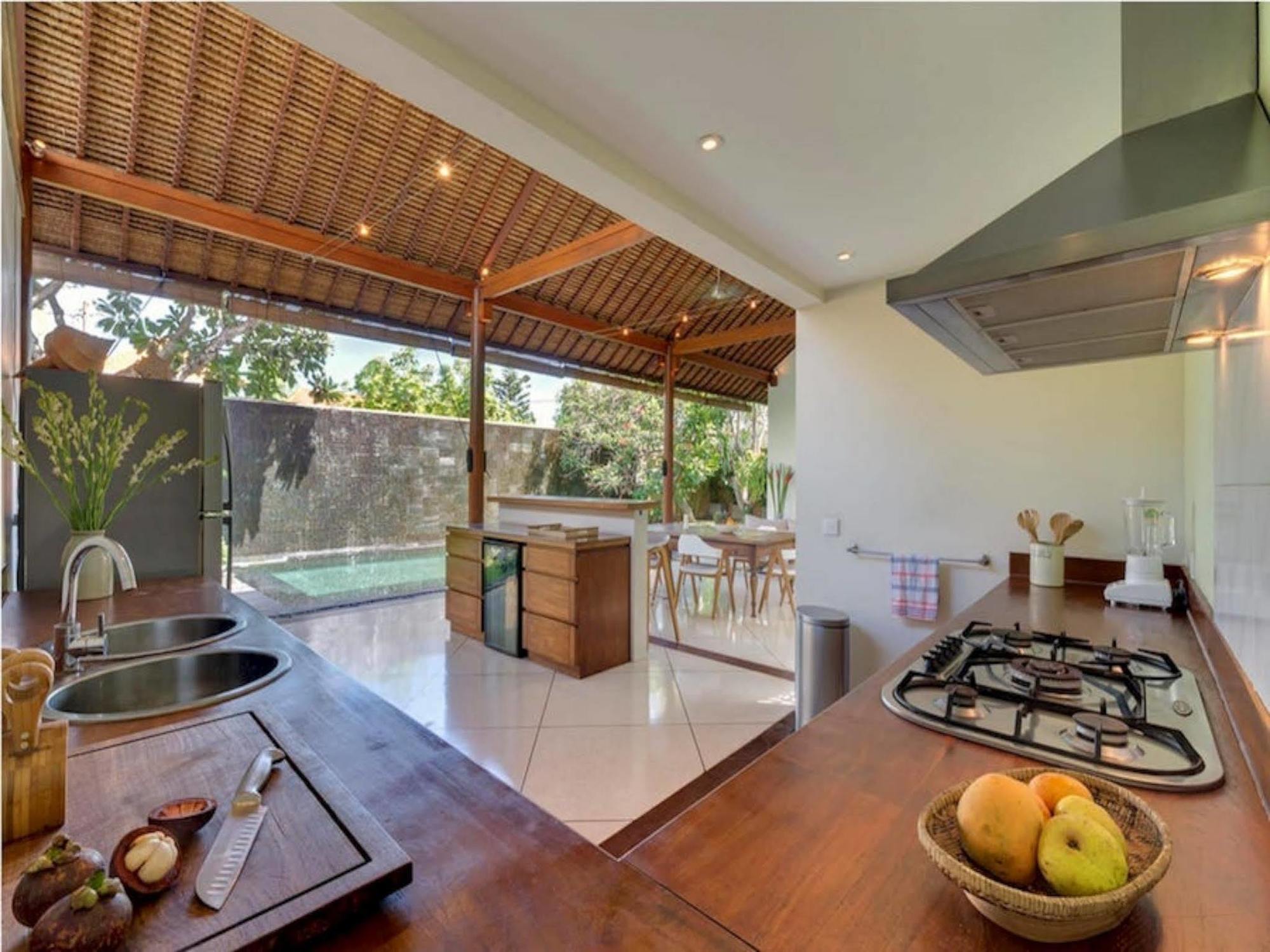 Villa Lumut 3 Bedrooms Central Seminyak 외부 사진